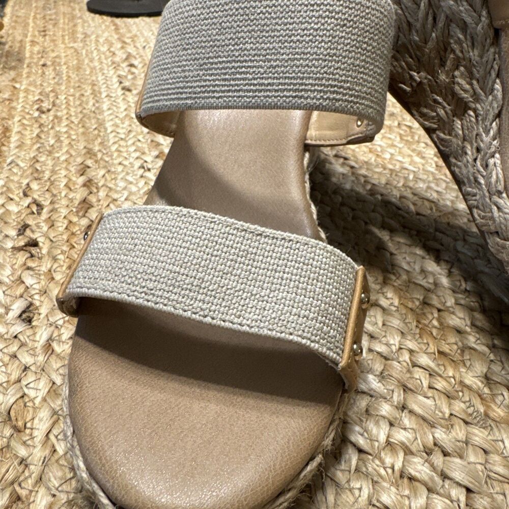 Tommy Bahama Sandals Womens Size 7.5 Super Espadrille Wedge Slip Ons Cream - Picture 2 of 8
